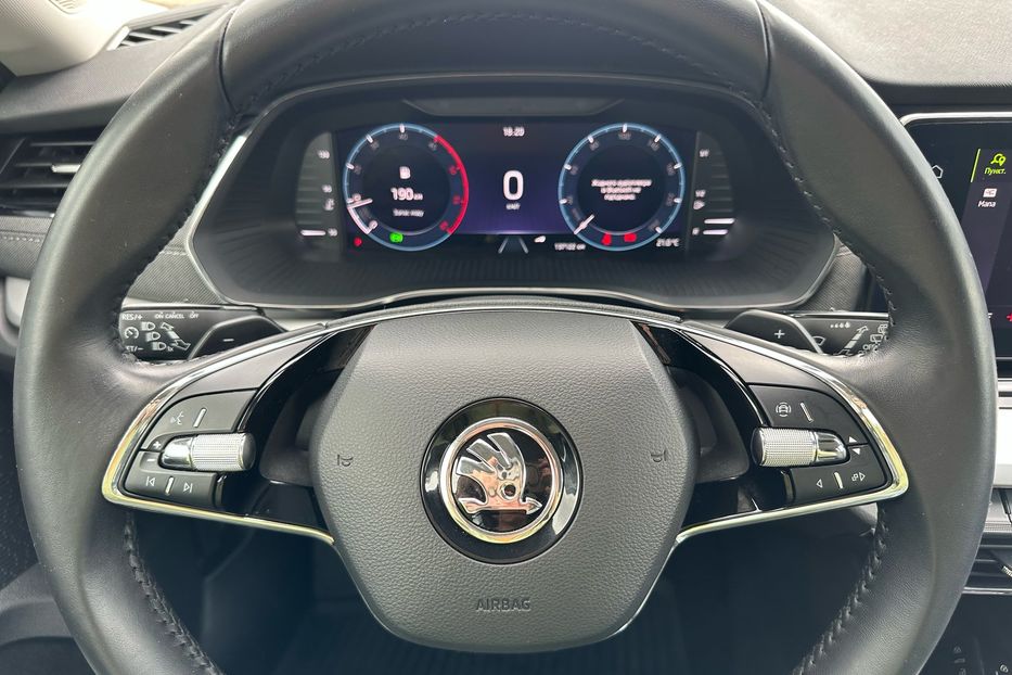 Продам Skoda Octavia А8 2.0 TDI 150к.с АТ FULL LED 2021 года в Львове