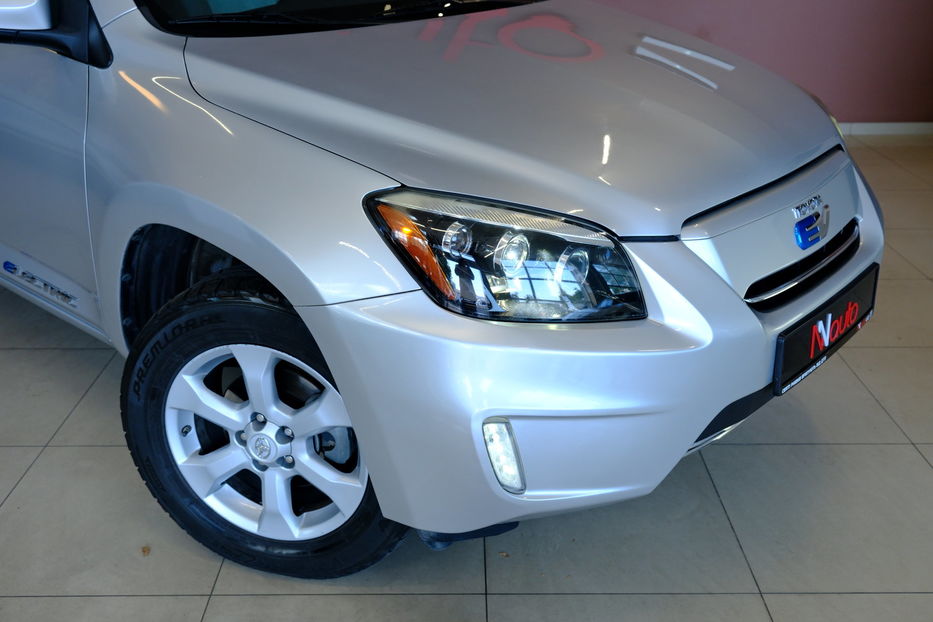 Продам Toyota Rav 4 2014 года в Одессе