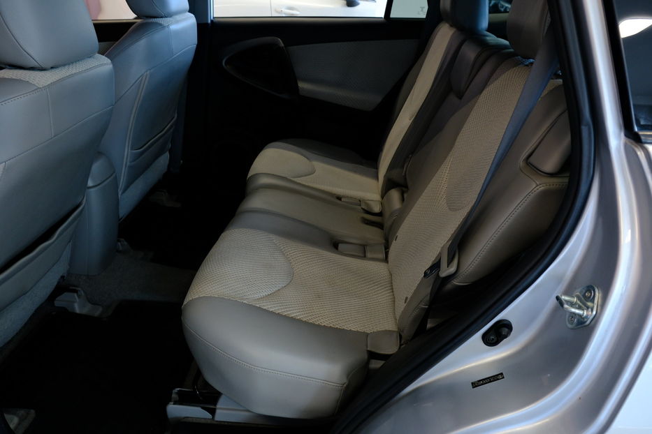 Продам Toyota Rav 4 2014 года в Одессе