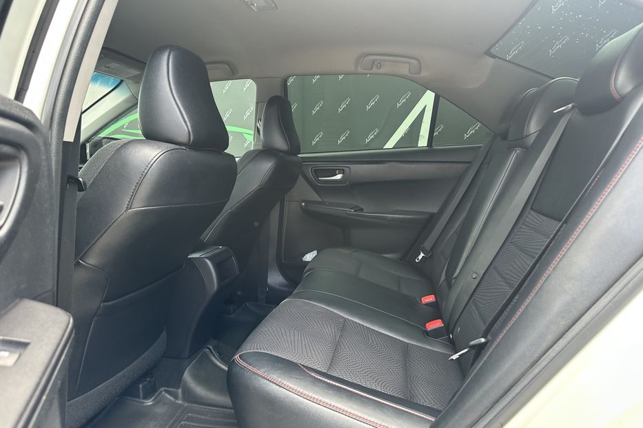 Продам Toyota Camry 2017 года в Киеве