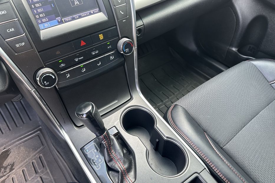Продам Toyota Camry 2017 года в Киеве