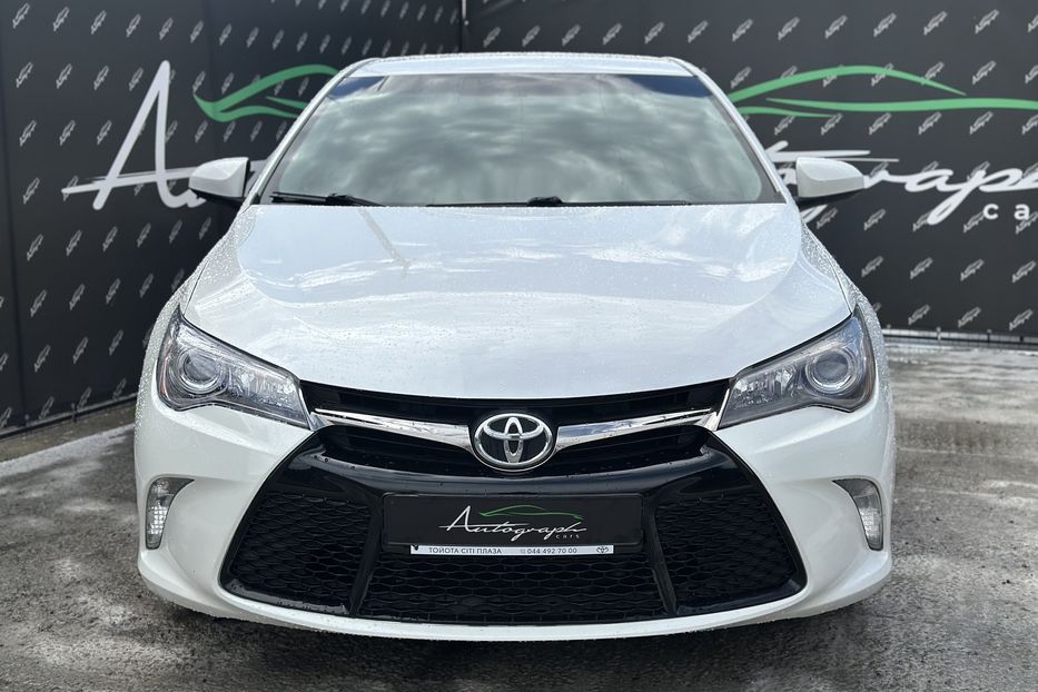 Продам Toyota Camry 2017 года в Киеве