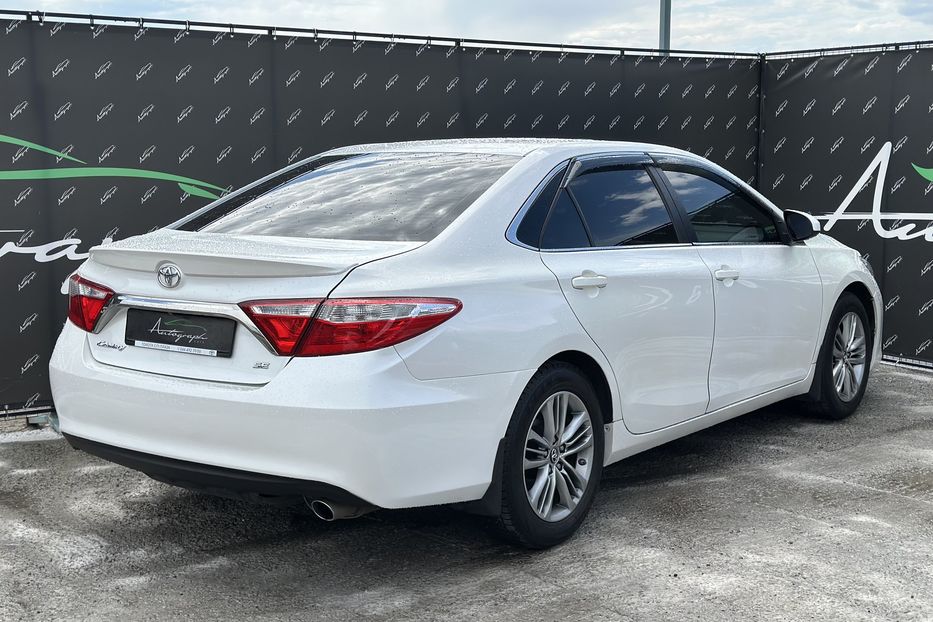 Продам Toyota Camry 2017 года в Киеве