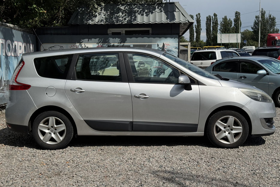 Продам Renault Scenic 2012 года в Киеве