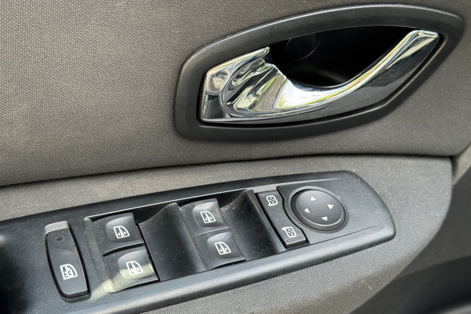 Продам Renault Scenic 2012 года в Киеве