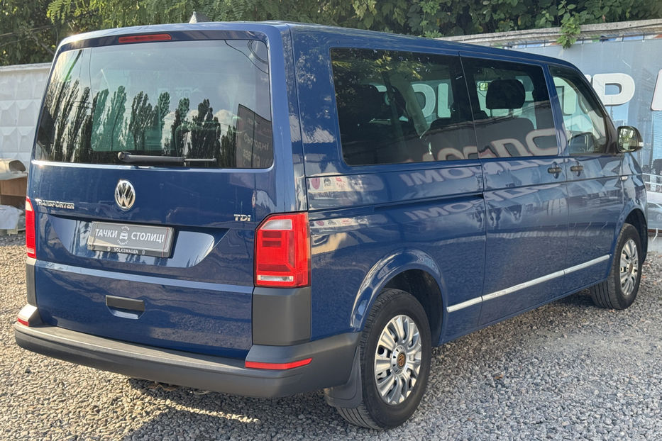 Продам Volkswagen T6 (Transporter) пасс. 2.0D MT (102 к.с.) 2017 года в Киеве