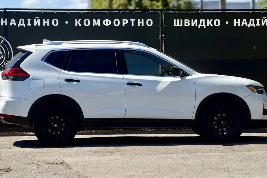 Продам Nissan Rogue 2.5 CVT (170 к.с.) 4WD  •  SV 2017 года в Киеве