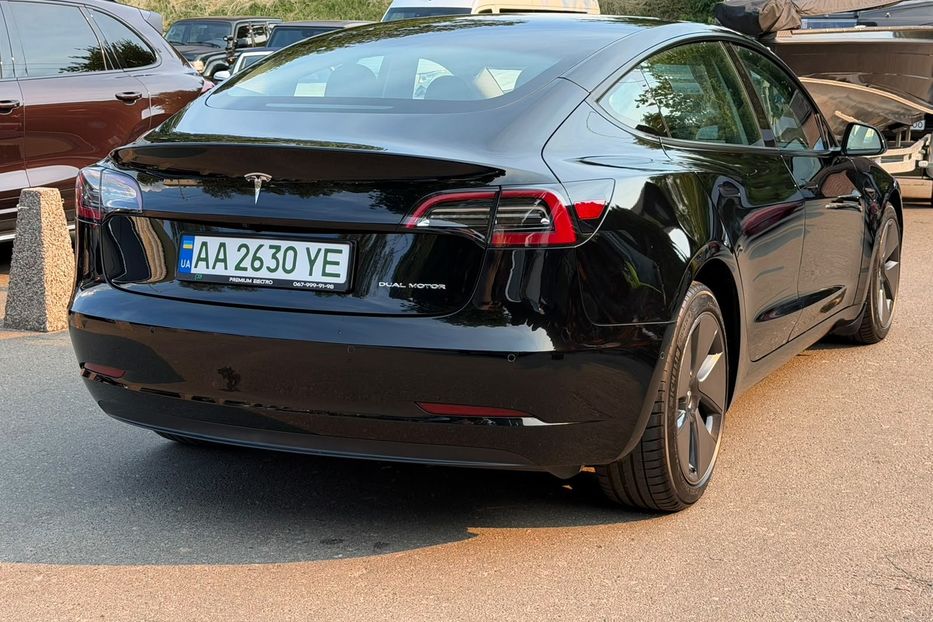 Продам Tesla Model 3 2021 года в Киеве