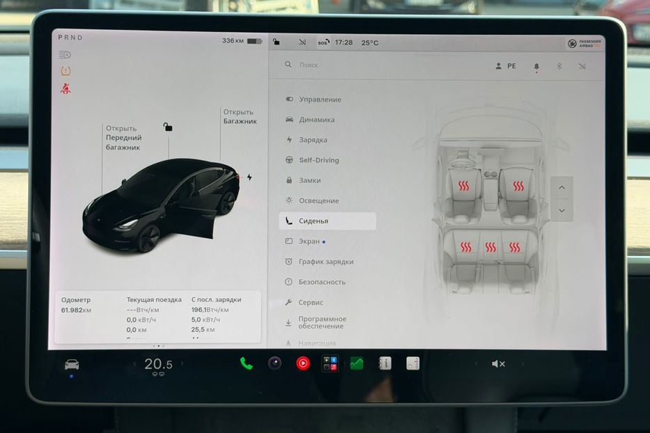 Продам Tesla Model 3 2021 года в Киеве