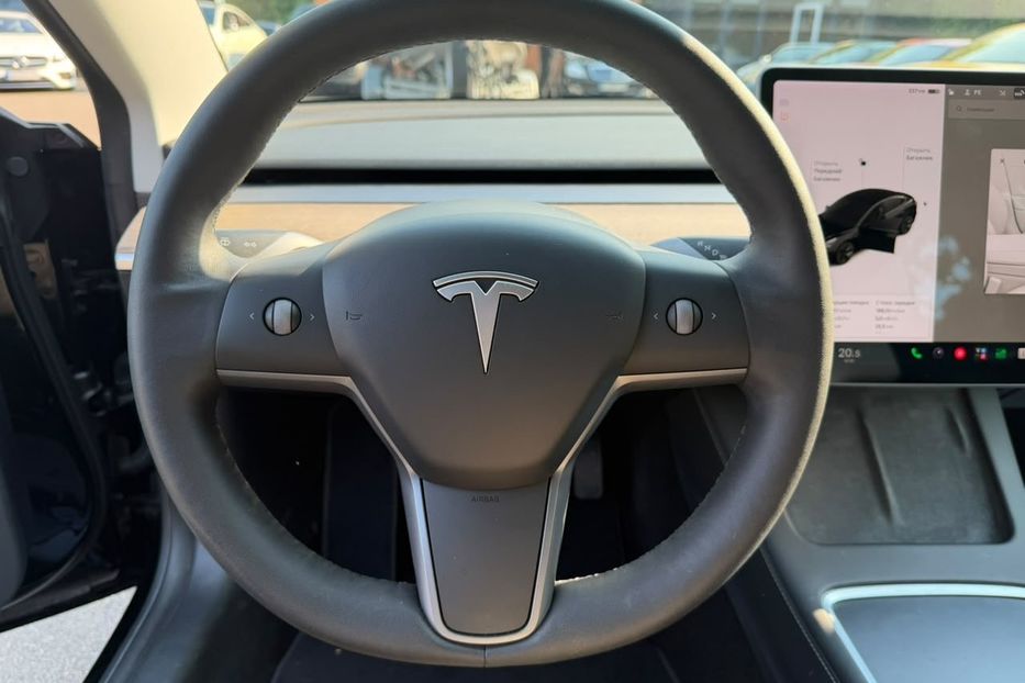 Продам Tesla Model 3 2021 года в Киеве