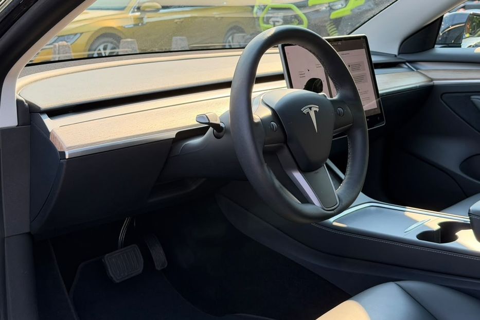 Продам Tesla Model 3 2021 года в Киеве
