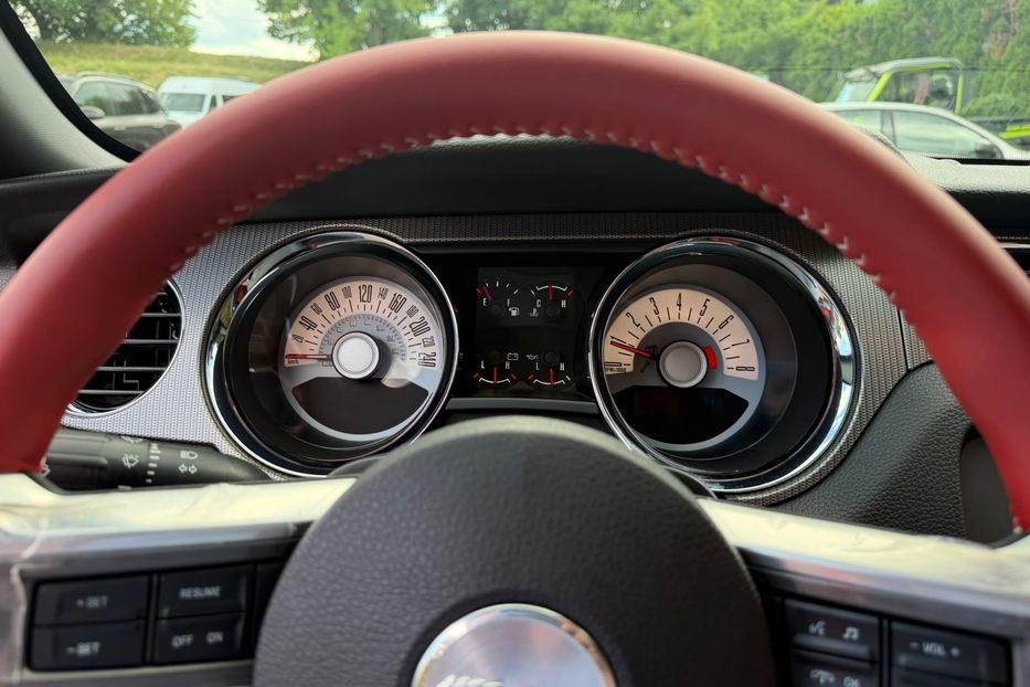 Продам Ford Mustang 2009 года в Киеве