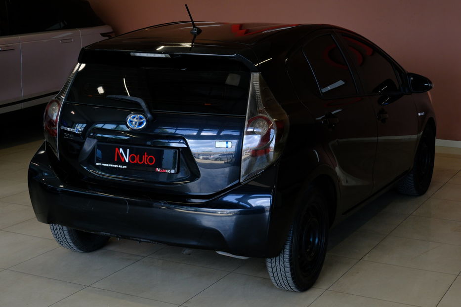 Продам Toyota Prius 2013 года в Одессе