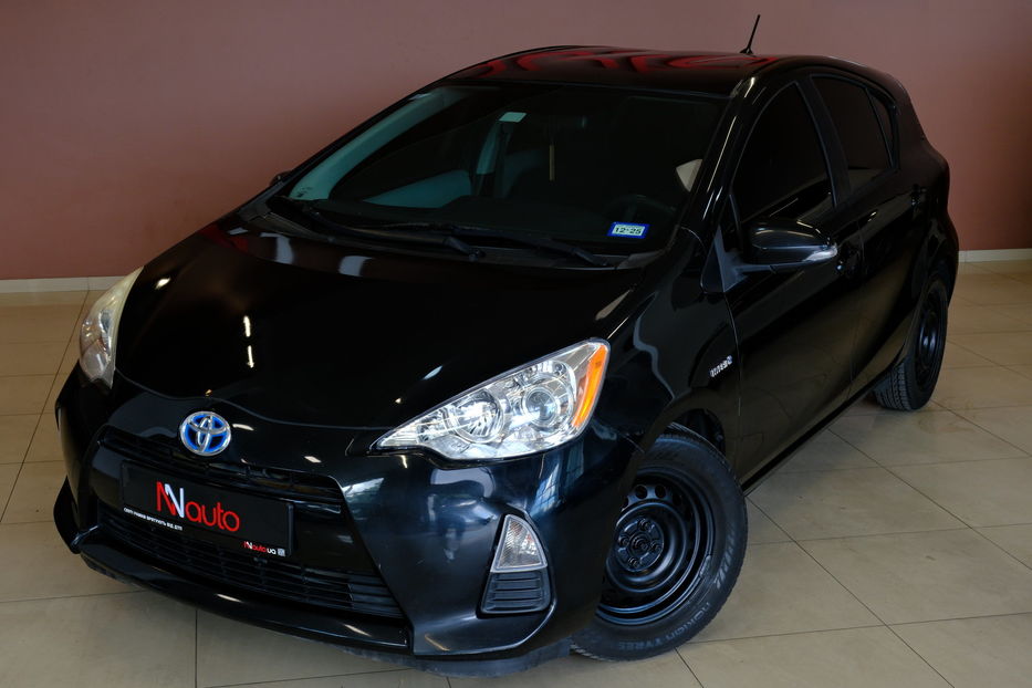 Продам Toyota Prius 2013 года в Одессе