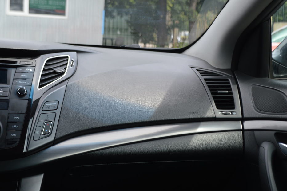 Продам Hyundai i40 2015 года в Одессе