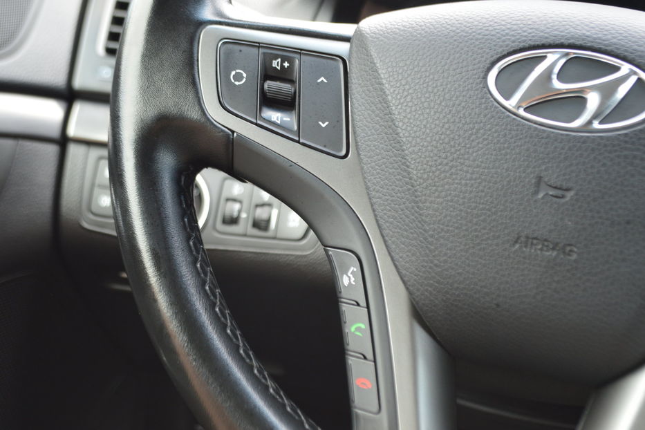 Продам Hyundai i40 2015 года в Одессе