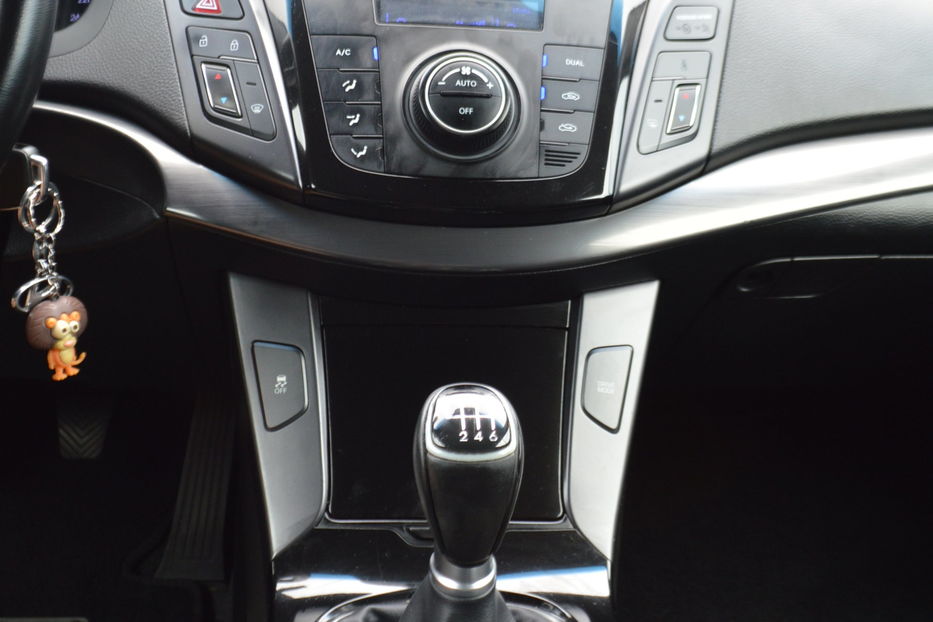 Продам Hyundai i40 2015 года в Одессе
