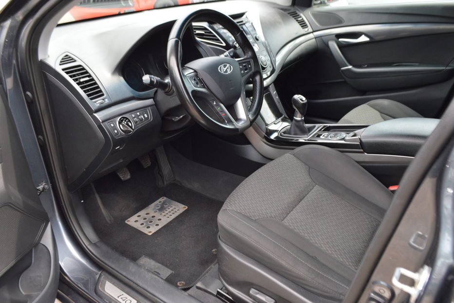 Продам Hyundai i40 2015 года в Одессе