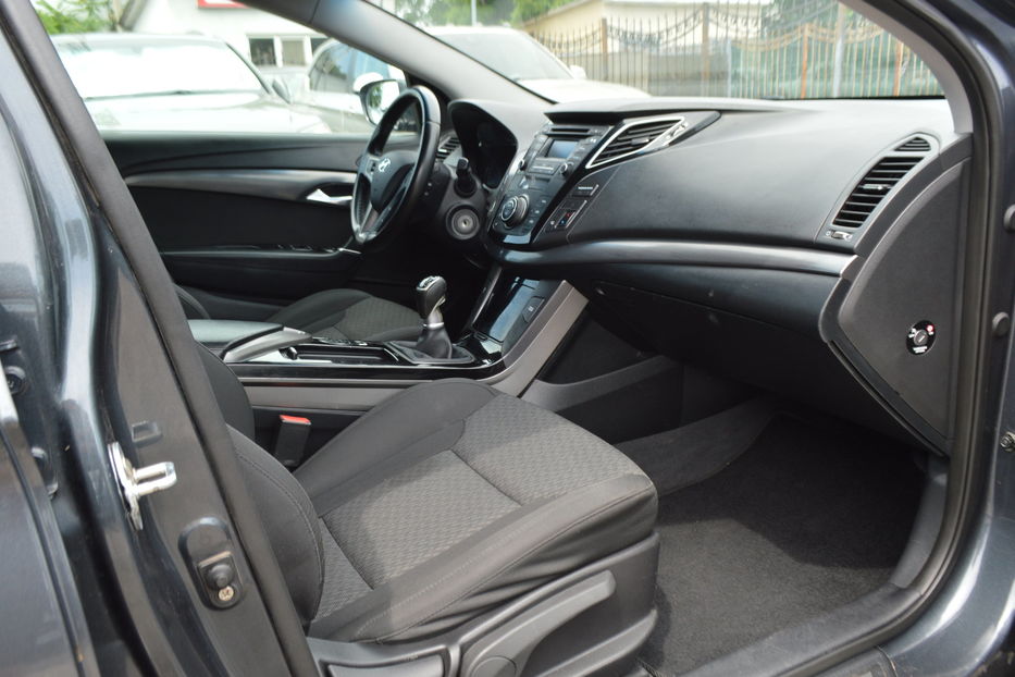 Продам Hyundai i40 2015 года в Одессе
