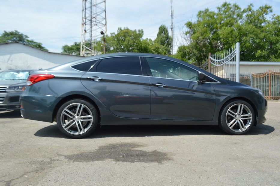 Продам Hyundai i40 2015 года в Одессе
