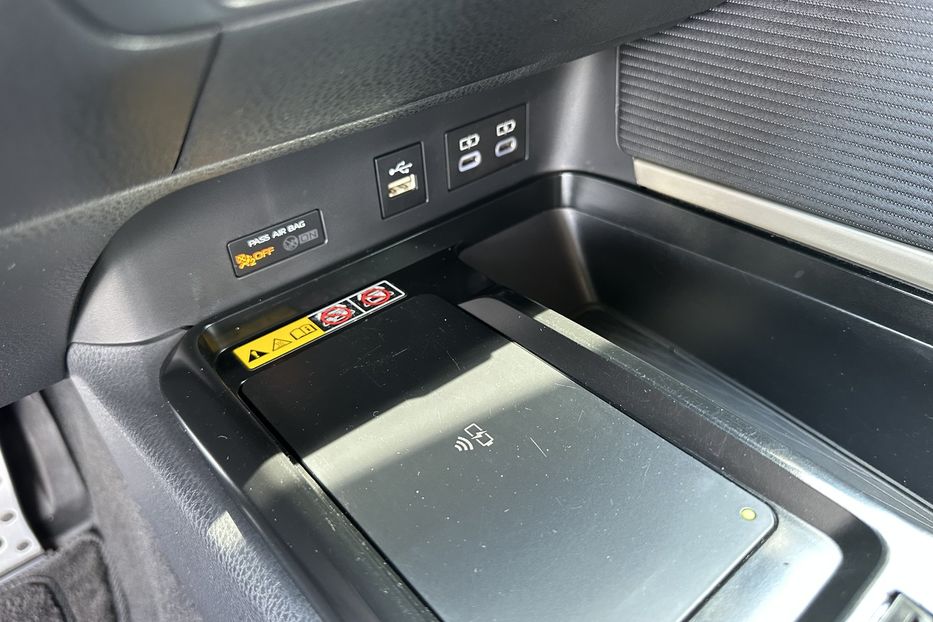 Продам Toyota Camry Se Hybrid 2024 года в Киеве