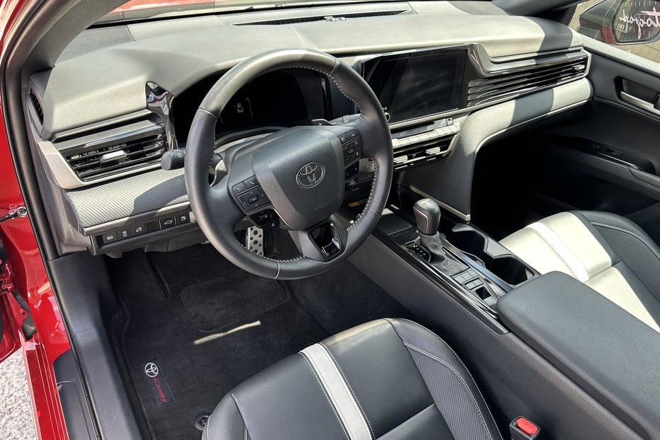 Продам Toyota Camry Se Hybrid 2024 года в Киеве