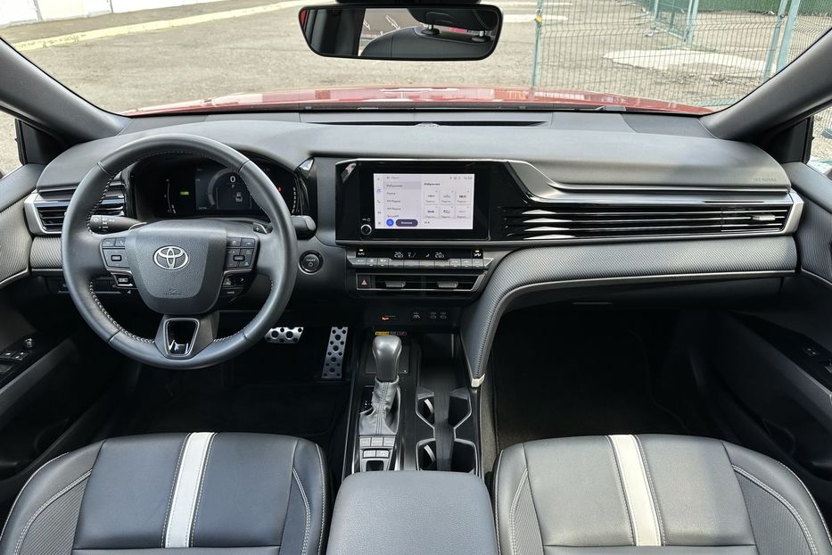 Продам Toyota Camry Se Hybrid 2024 года в Киеве
