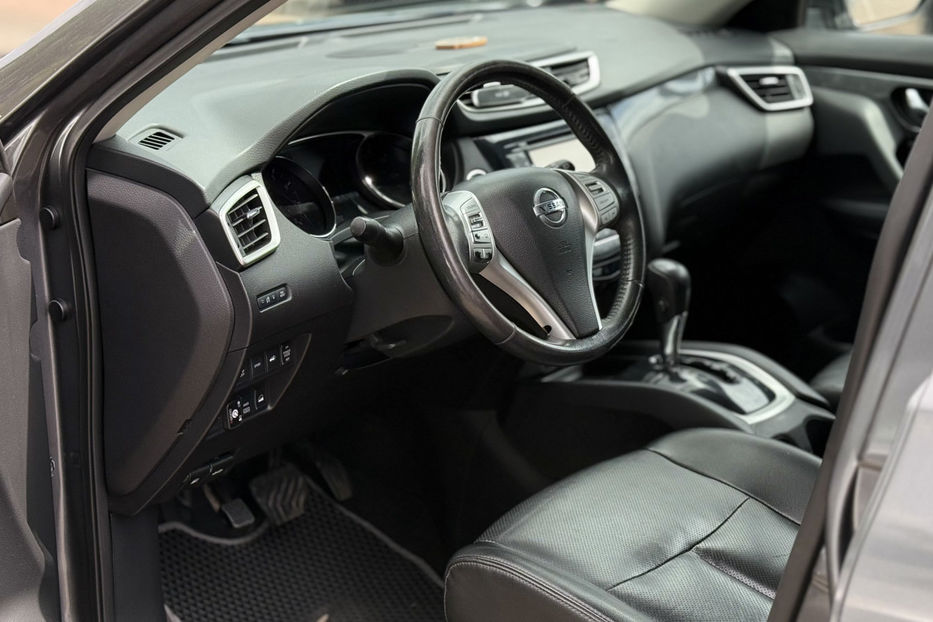 Продам Nissan Rogue  2.5 CVT (170 к.с.) 4WD  •  SL 2015 года в Киеве