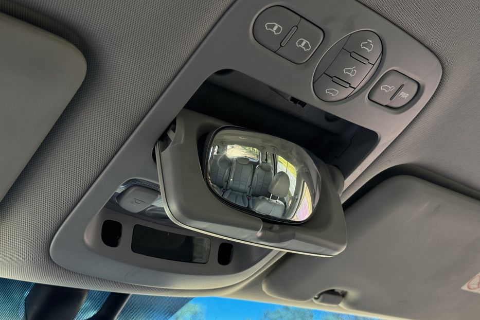 Продам Kia Carnival COMIS  2011 года в г. Умань, Черкасская область