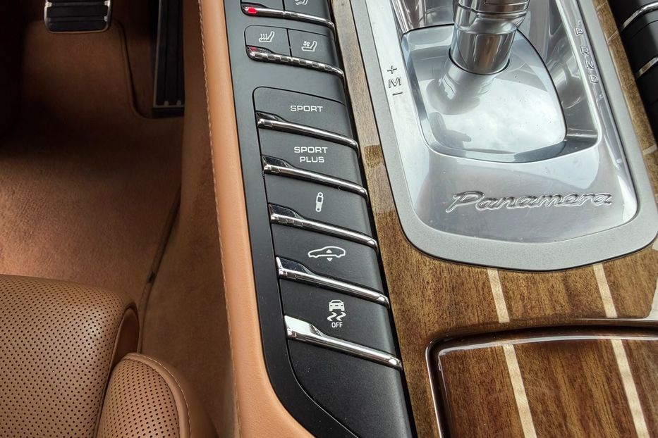 Продам Porsche Panamera 2010 года в Киеве