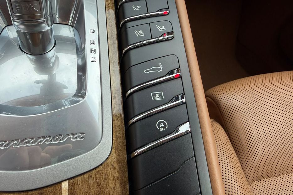 Продам Porsche Panamera 2010 года в Киеве