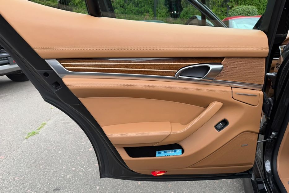 Продам Porsche Panamera 2010 года в Киеве
