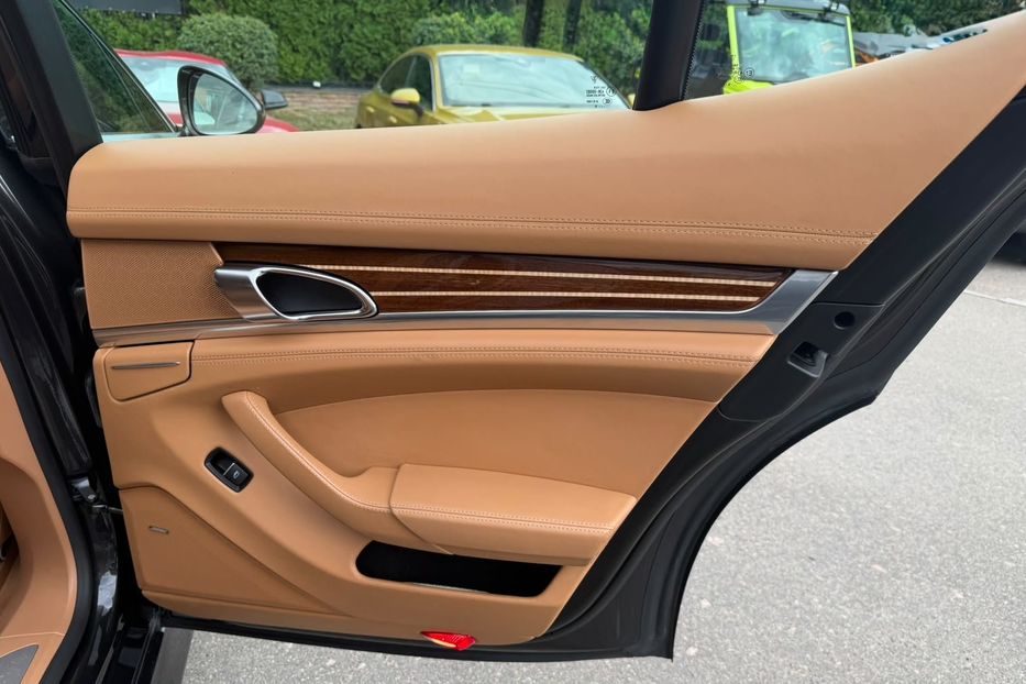 Продам Porsche Panamera 2010 года в Киеве