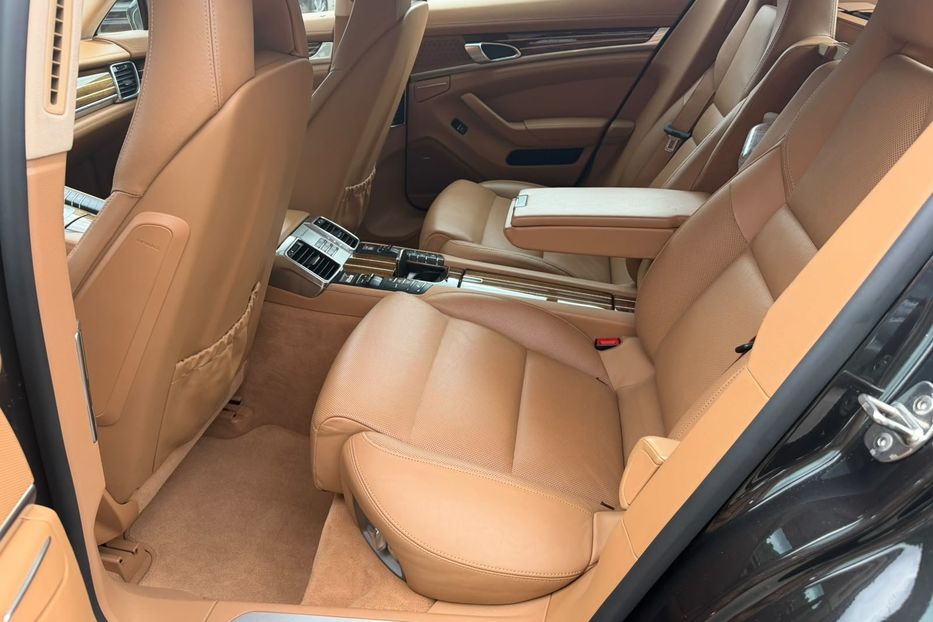 Продам Porsche Panamera 2010 года в Киеве