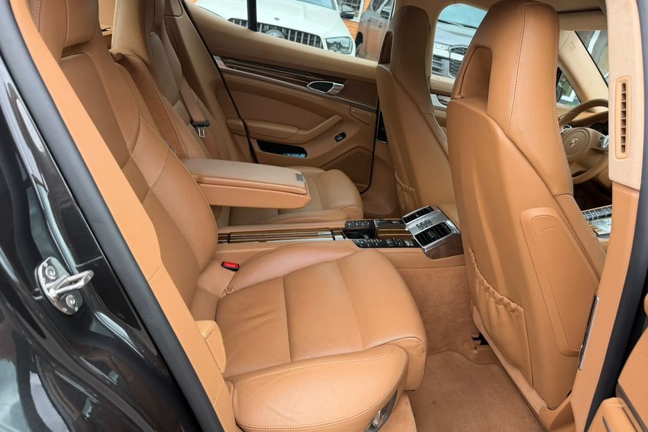 Продам Porsche Panamera 2010 года в Киеве