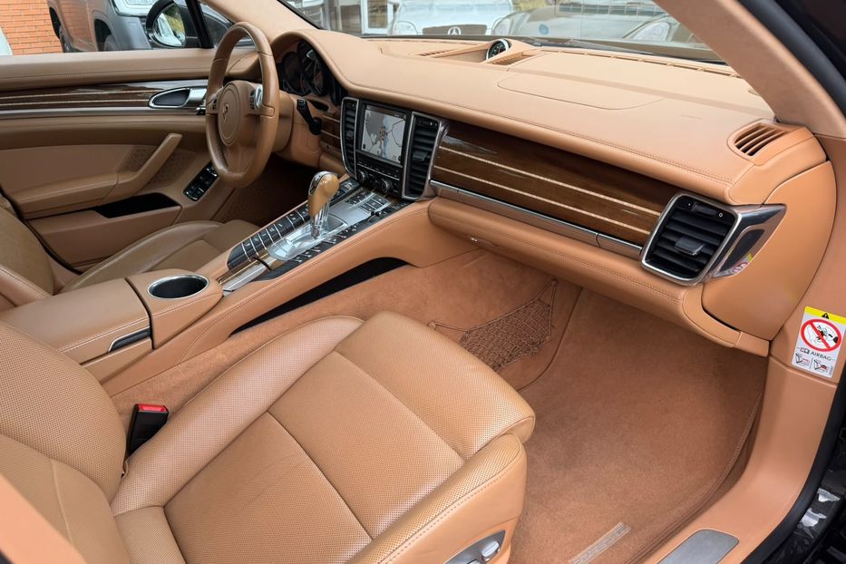 Продам Porsche Panamera 2010 года в Киеве