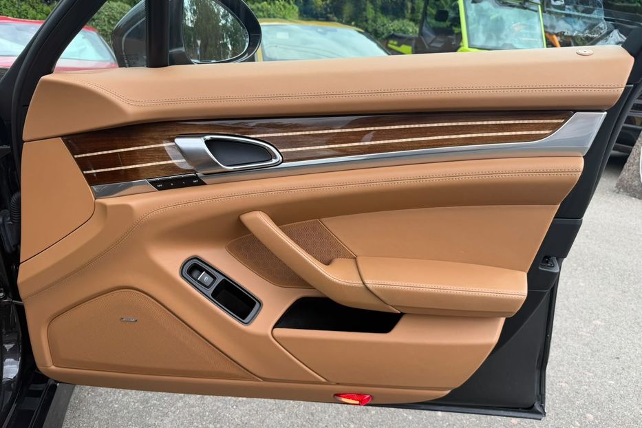 Продам Porsche Panamera 2010 года в Киеве