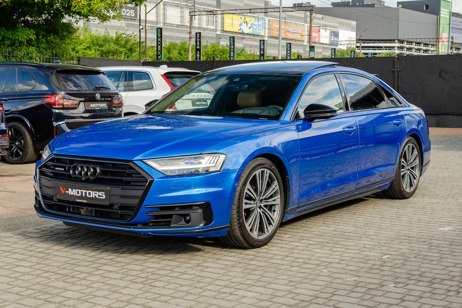 Продам Audi A8 Long 4.0T QUATTRO 2019 года в Киеве