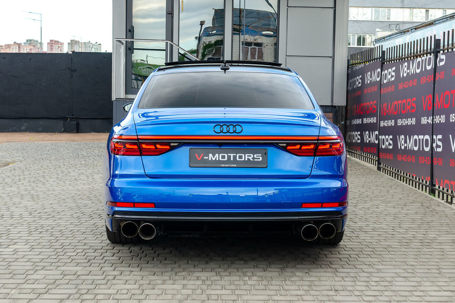 Продам Audi A8 Long 4.0T QUATTRO 2019 года в Киеве