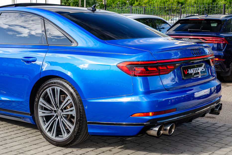 Продам Audi A8 Long 4.0T QUATTRO 2019 года в Киеве