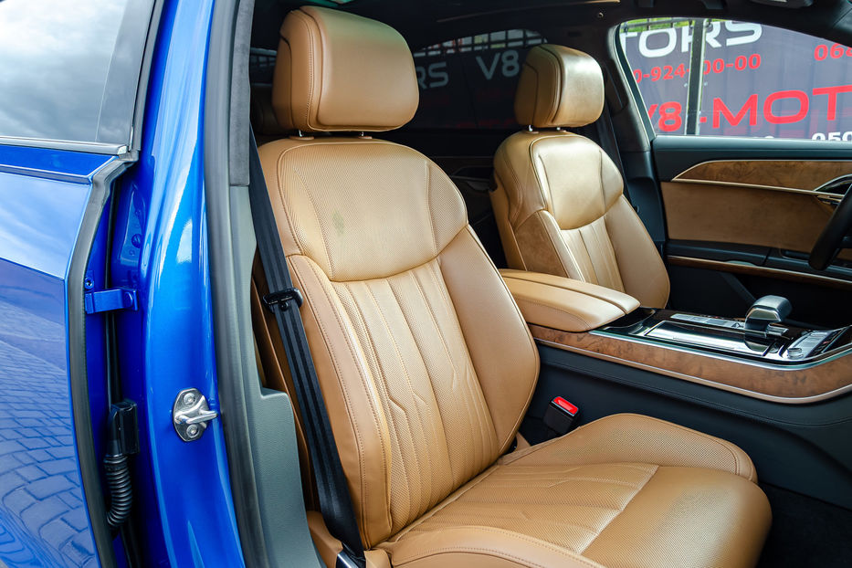 Продам Audi A8 Long 4.0T QUATTRO 2019 года в Киеве