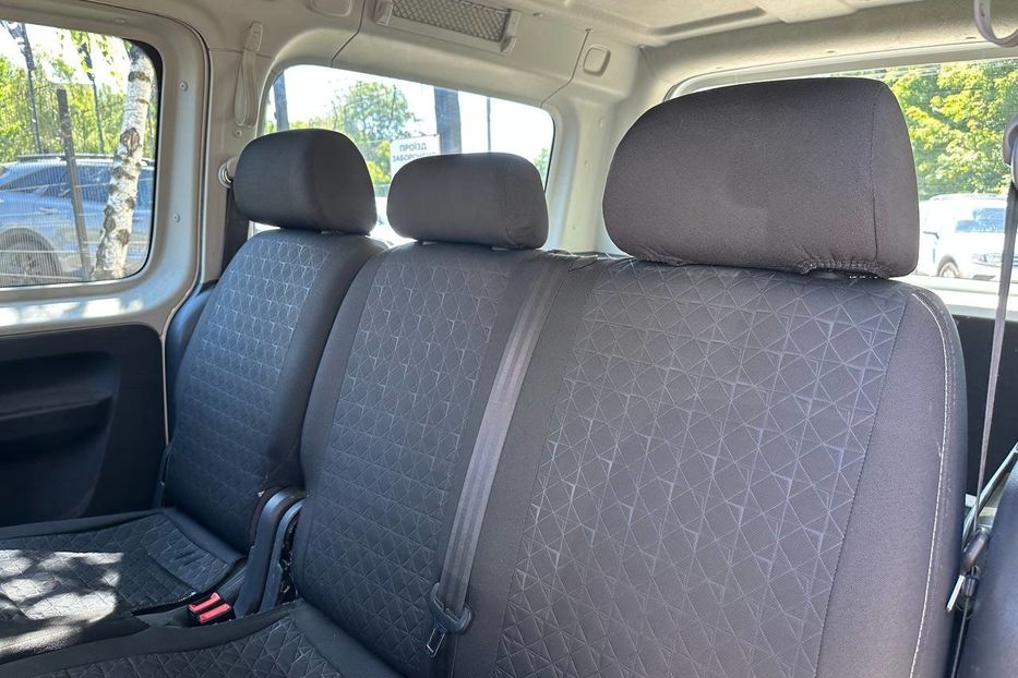 Продам Volkswagen Caddy пасс. 2012 года в Черновцах
