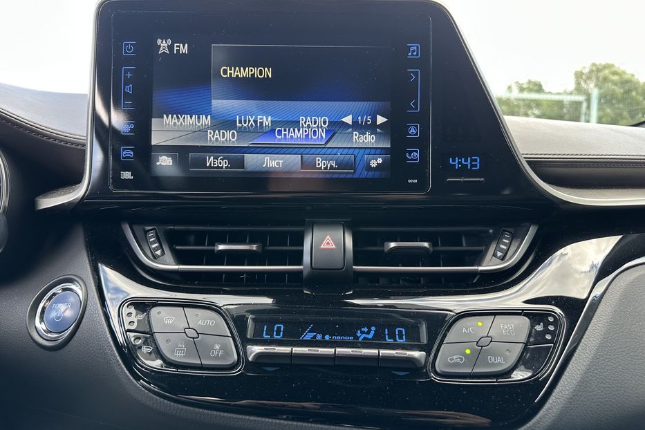 Продам Toyota C-HR Hybrid 2019 года в Киеве