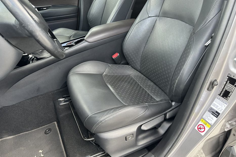 Продам Toyota C-HR Hybrid 2019 года в Киеве
