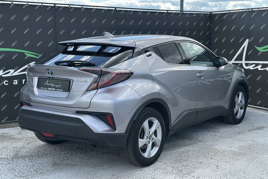 Продам Toyota C-HR Hybrid 2019 года в Киеве