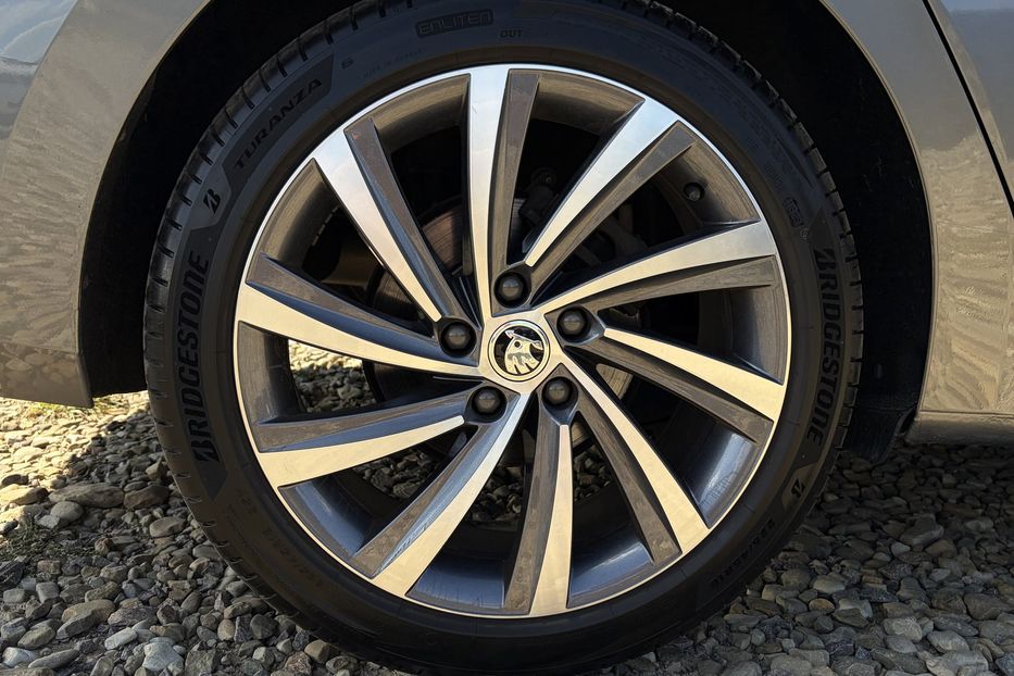 Продам Skoda Octavia А8 2.0 TDI 150к.с АТ FULL LED 2022 года в Львове