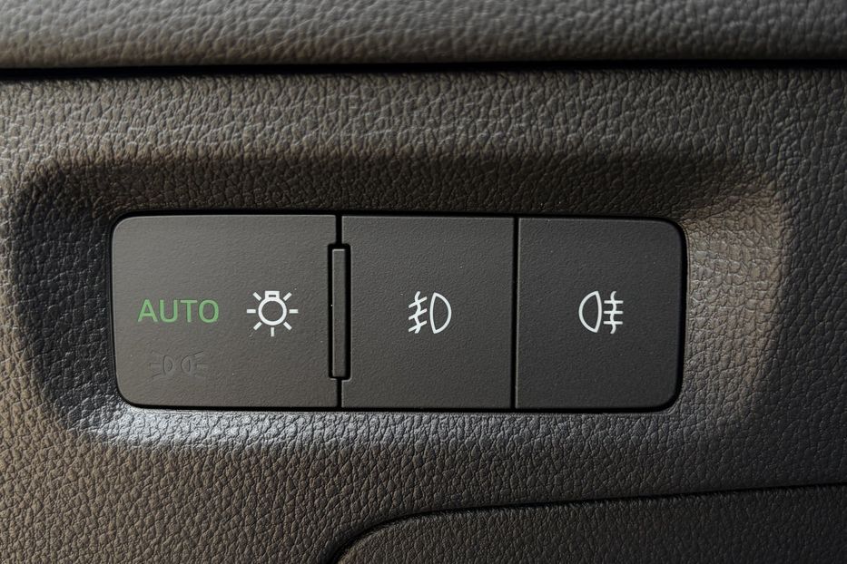 Продам Skoda Octavia А8 2.0 TDI 150к.с АТ FULL LED 2022 года в Львове