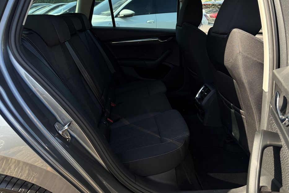 Продам Skoda Octavia А8 2.0 TDI 150к.с АТ FULL LED 2022 года в Львове