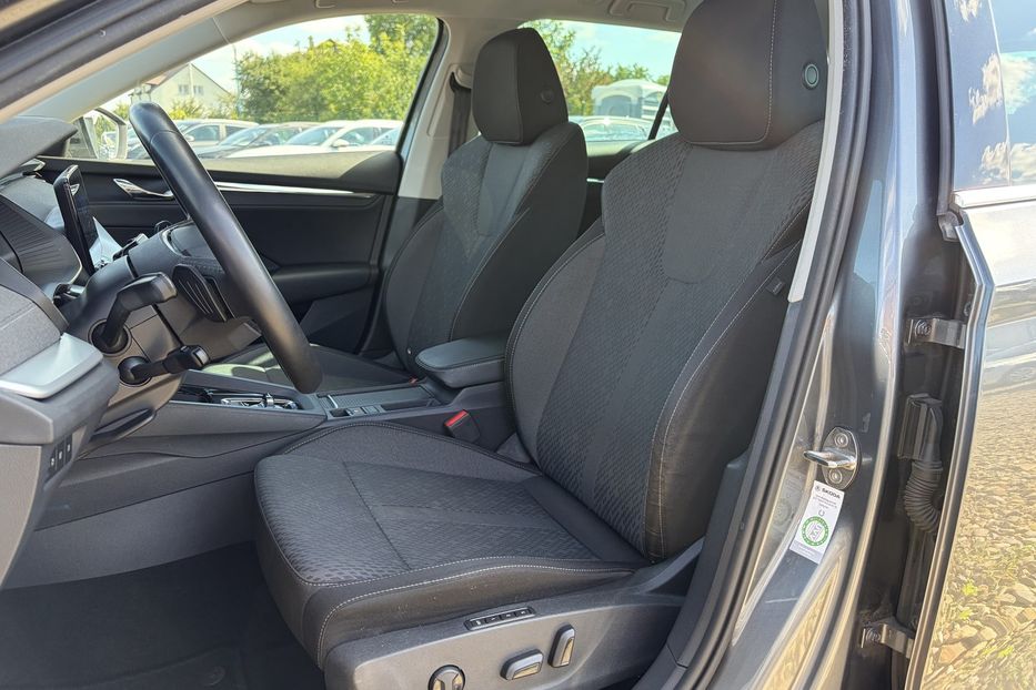Продам Skoda Octavia А8 2.0 TDI 150к.с АТ FULL LED 2022 года в Львове