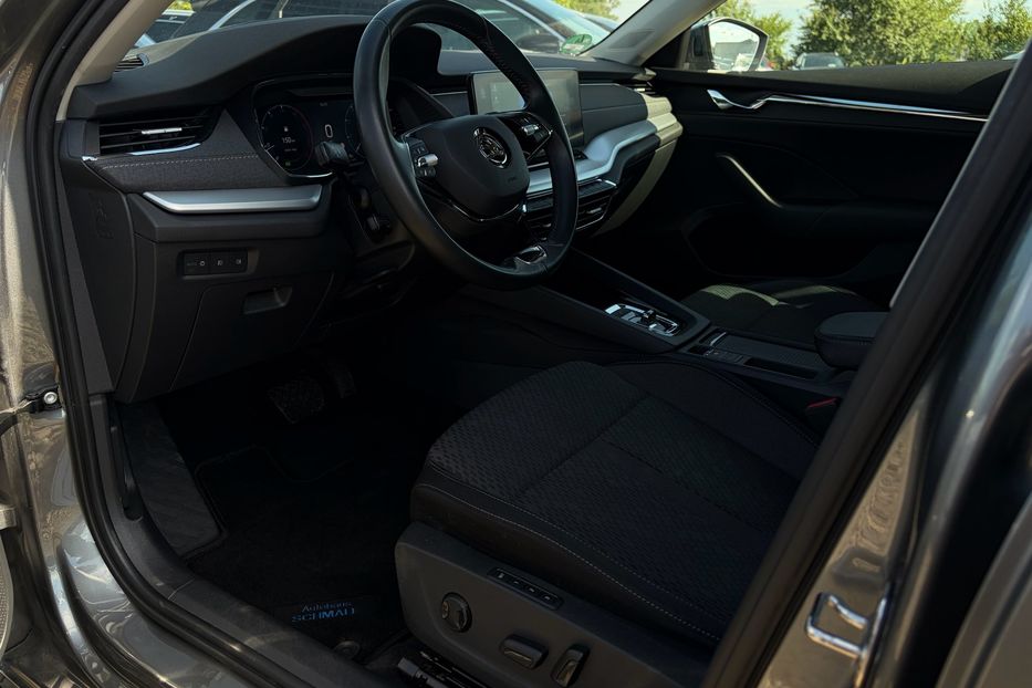 Продам Skoda Octavia А8 2.0 TDI 150к.с АТ FULL LED 2022 года в Львове
